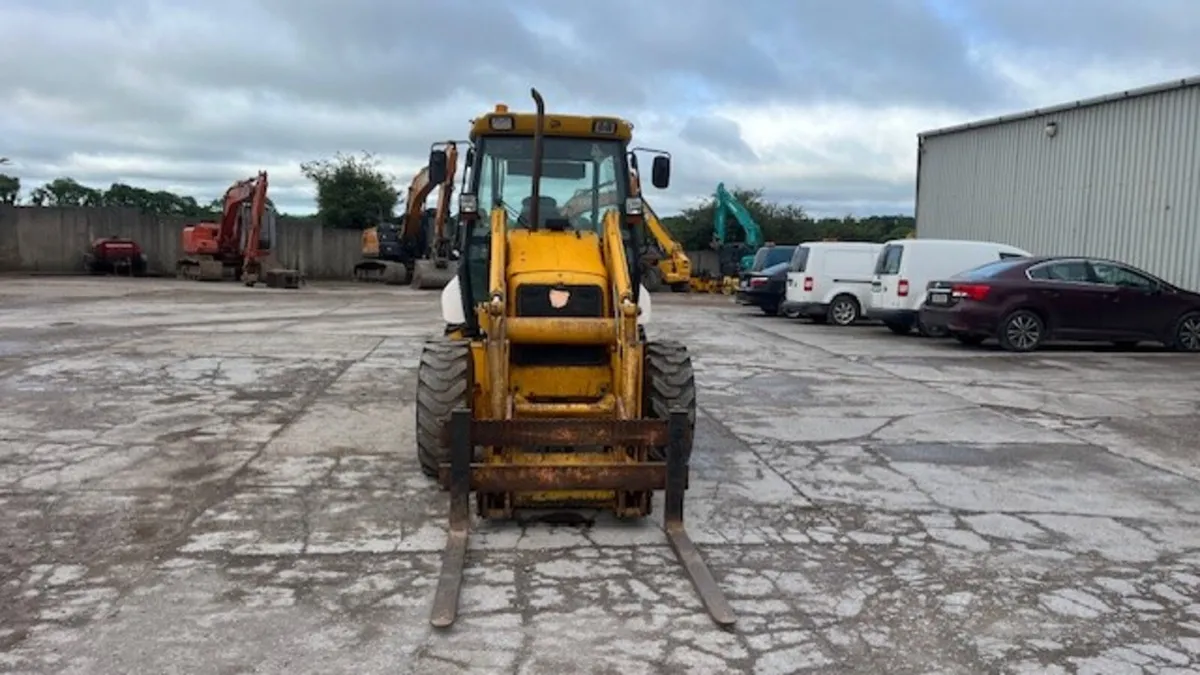 2004 JCB 2CX - Image 2