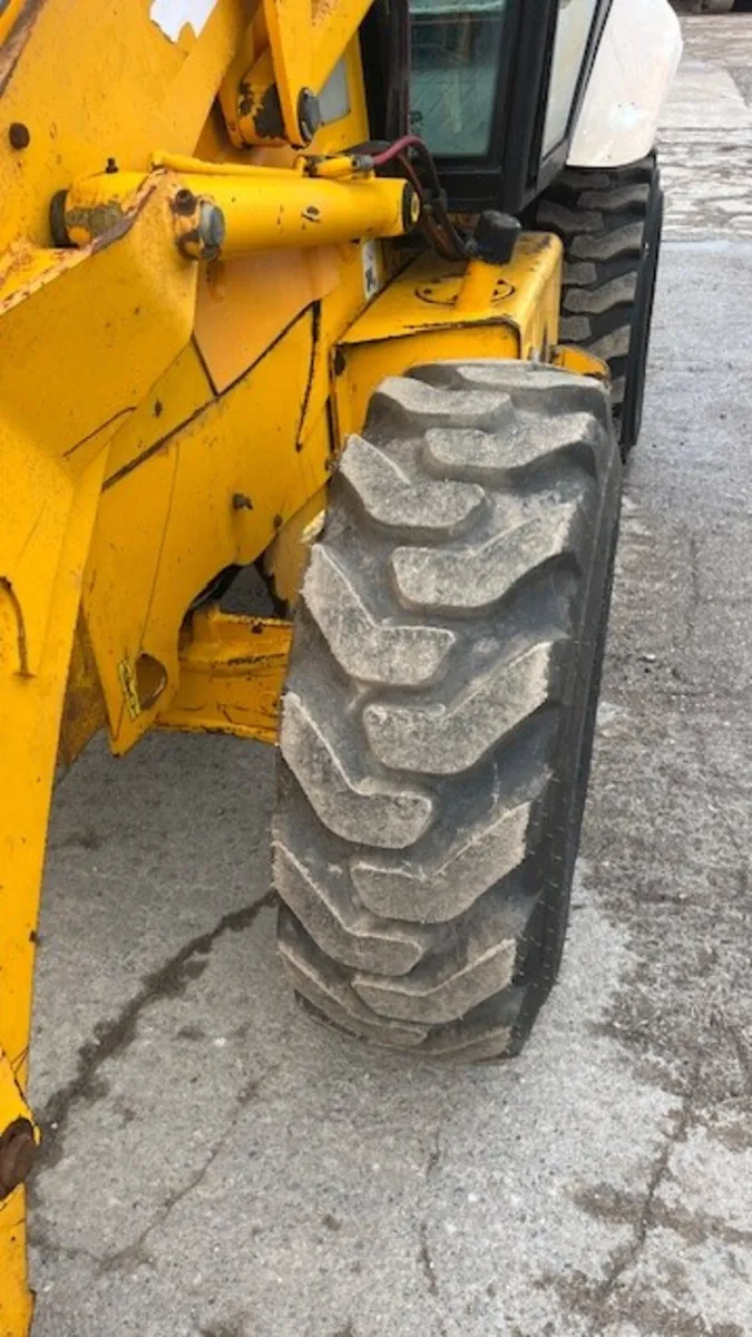 2004 JCB 2CX - Image 3