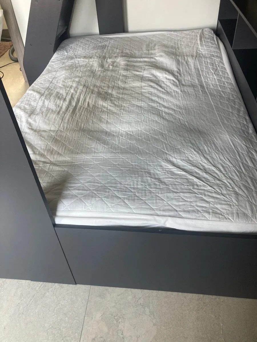 Triple sleeper Bunk Bed - Image 3