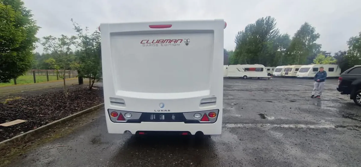 Lunar Clubman Sara fixed beds caravan - Image 4