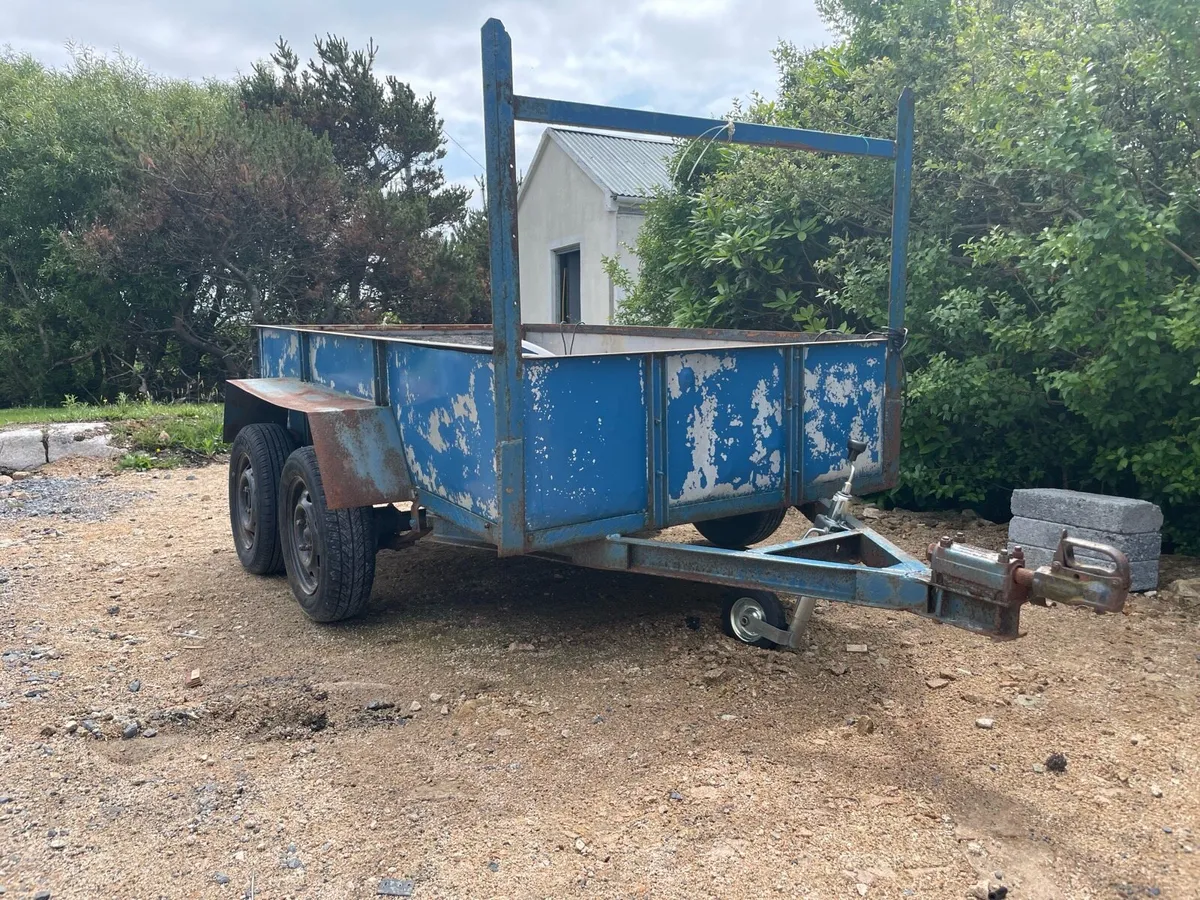 Trailer - Image 1