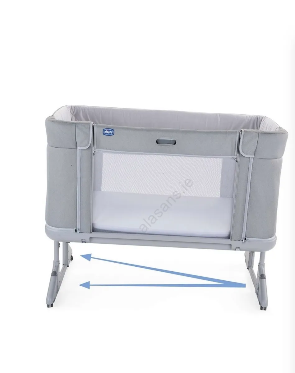 Chicco Baby Crib - Image 2