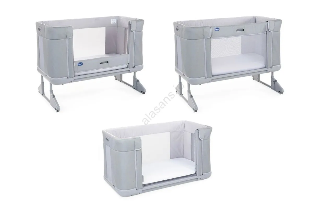 Chicco Baby Crib - Image 4