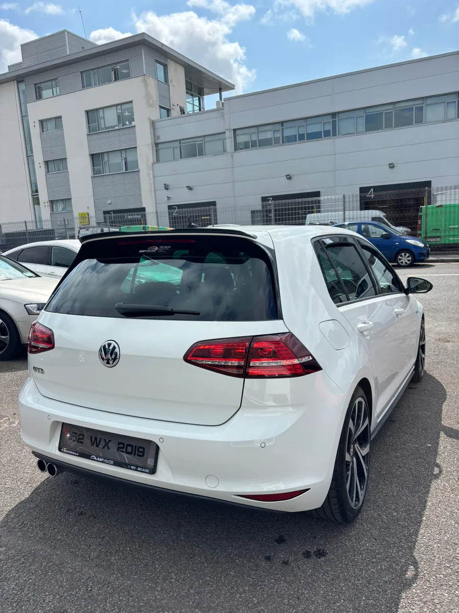 VOLKSWAGEN GOLF GTD 2.0 - Image 4