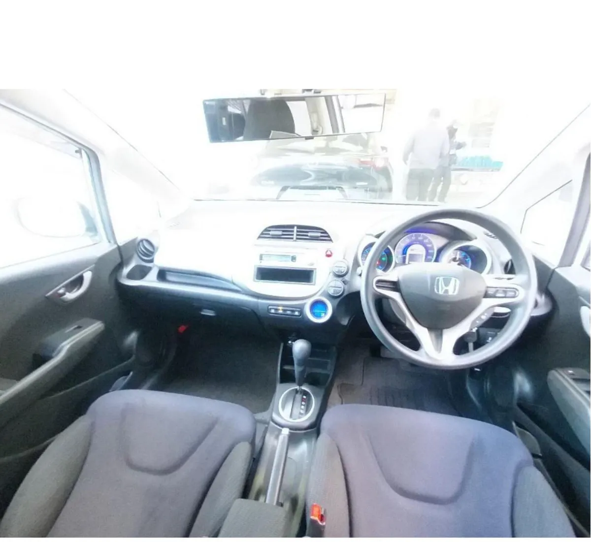 HONDA FIT SILVER 1.33L