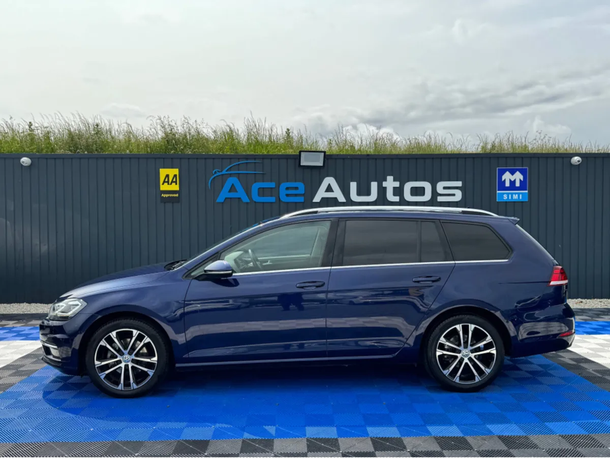 Volkswagen Golf HIGHLINE - 2.0L DIESEL - AUTO - 12 - Image 4