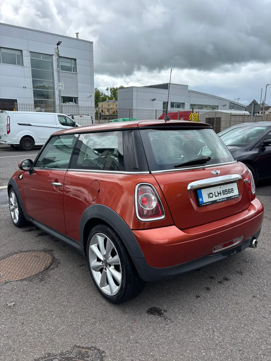 Mini Cooper 2010 - Image 4