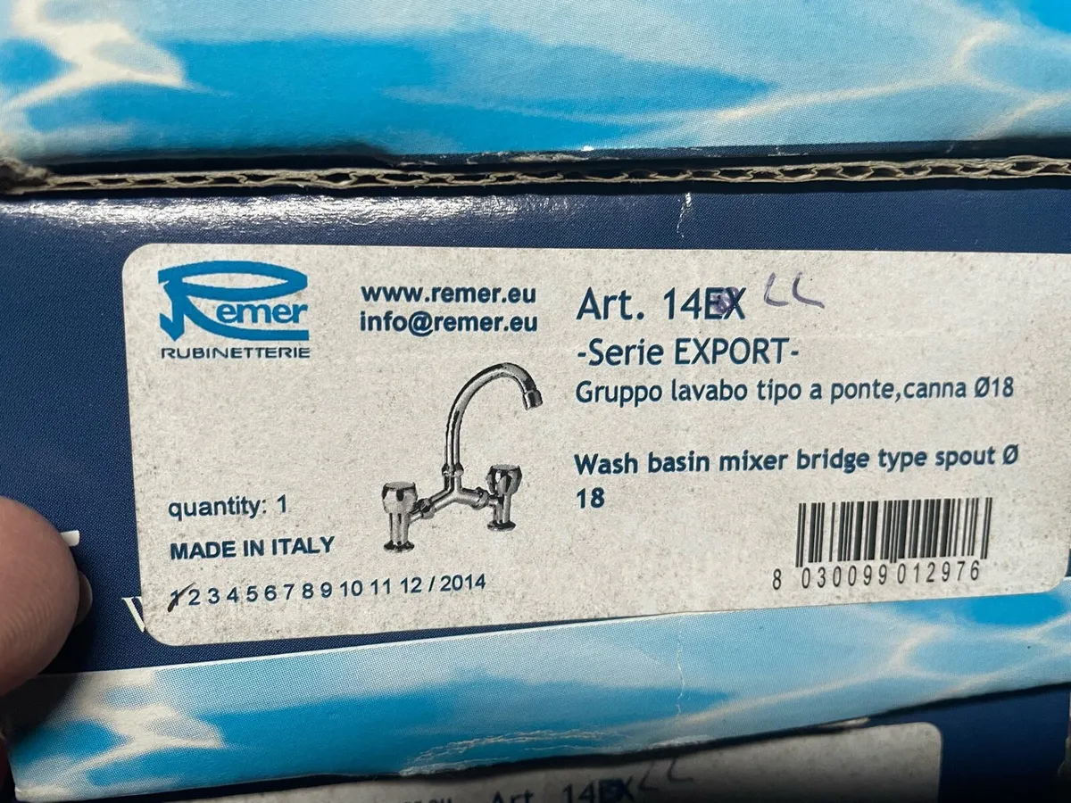 Sink mixer taps - Image 4