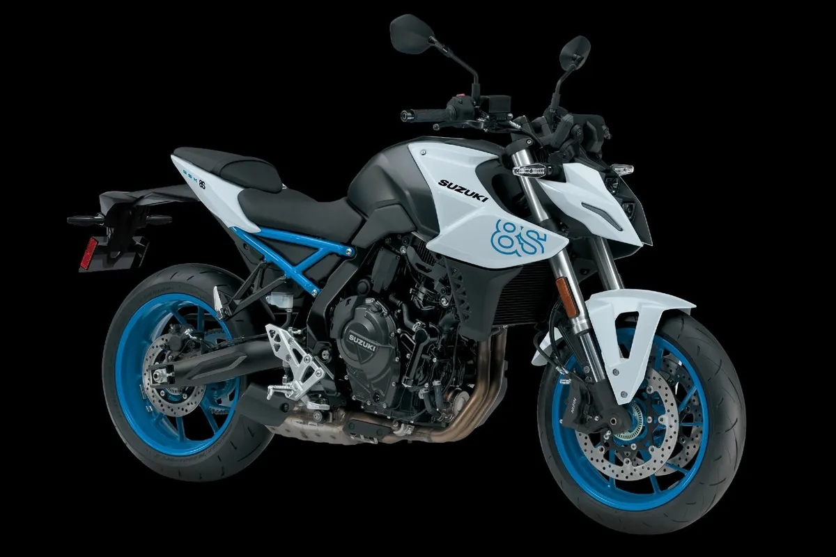 NEW SUZUKI GSX8S M4 SPECIAL OFFER JULY ONLY !! - Image 4