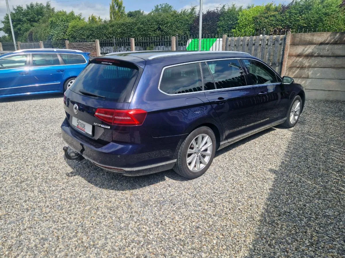 152 VW Passat 2.0 TDI  Hi- Line Estate - Image 4