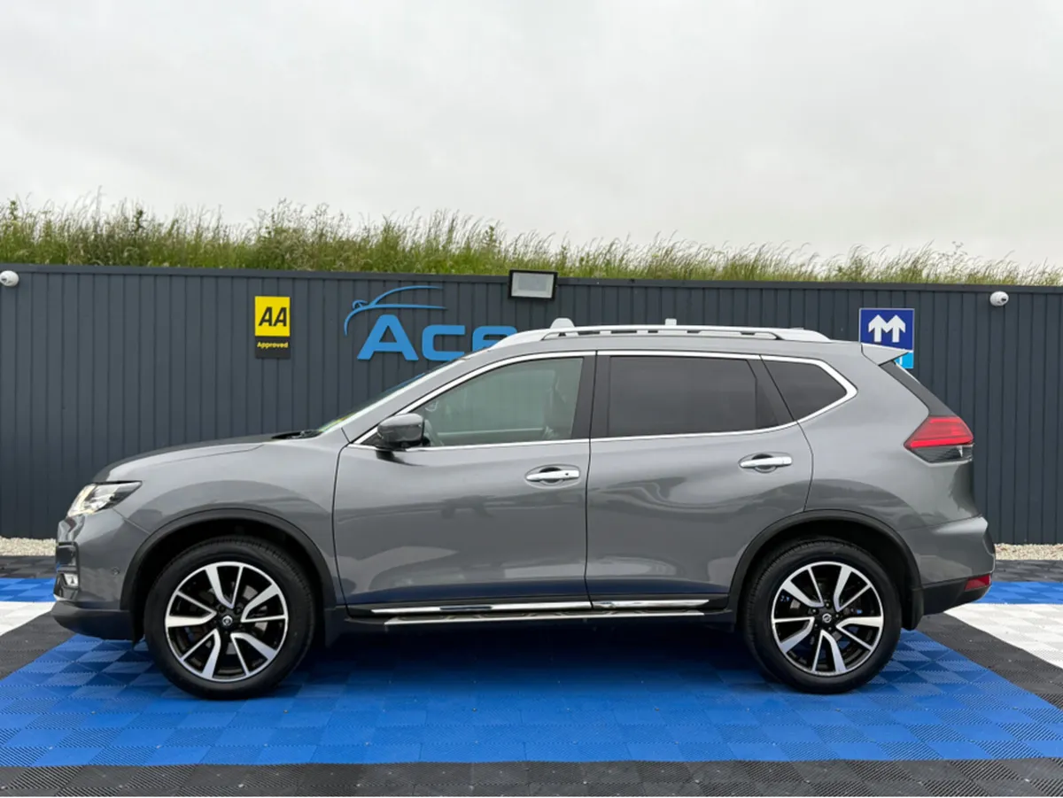 Nissan X-Trail TEKNA TOP SPEC  - 1.6 DIESEL - MANU - Image 3