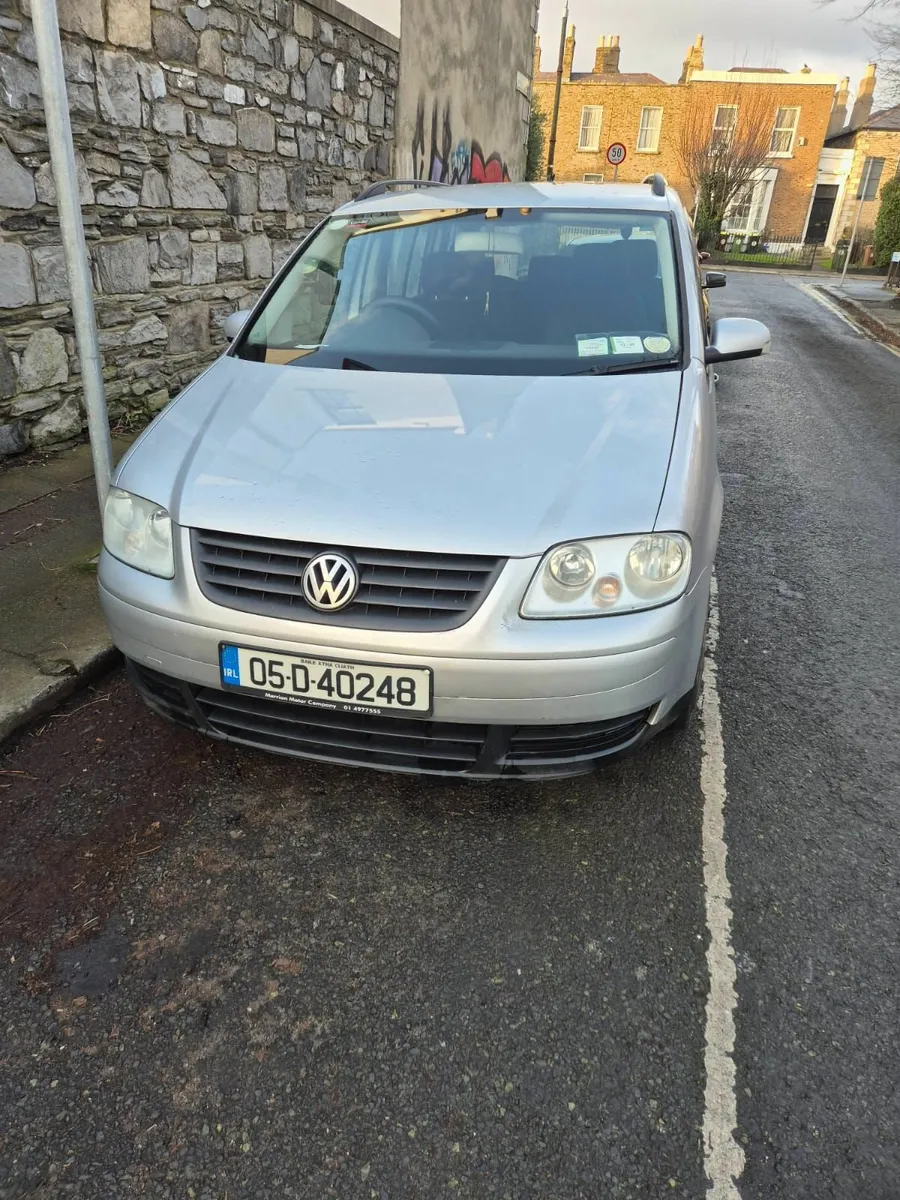 Volkswagen Touran 2005 - Image 1