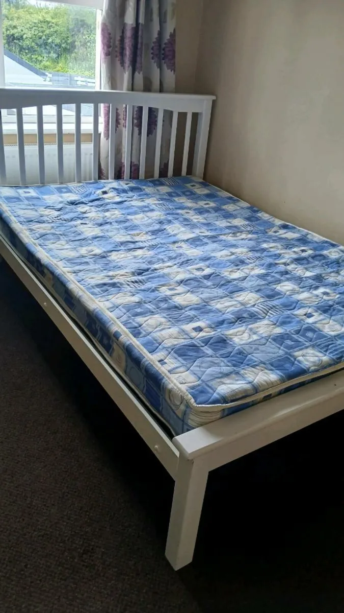 Beds - Image 2
