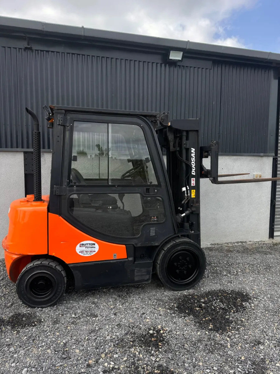 2016 Doosan 3 Ton Forklift - Image 4