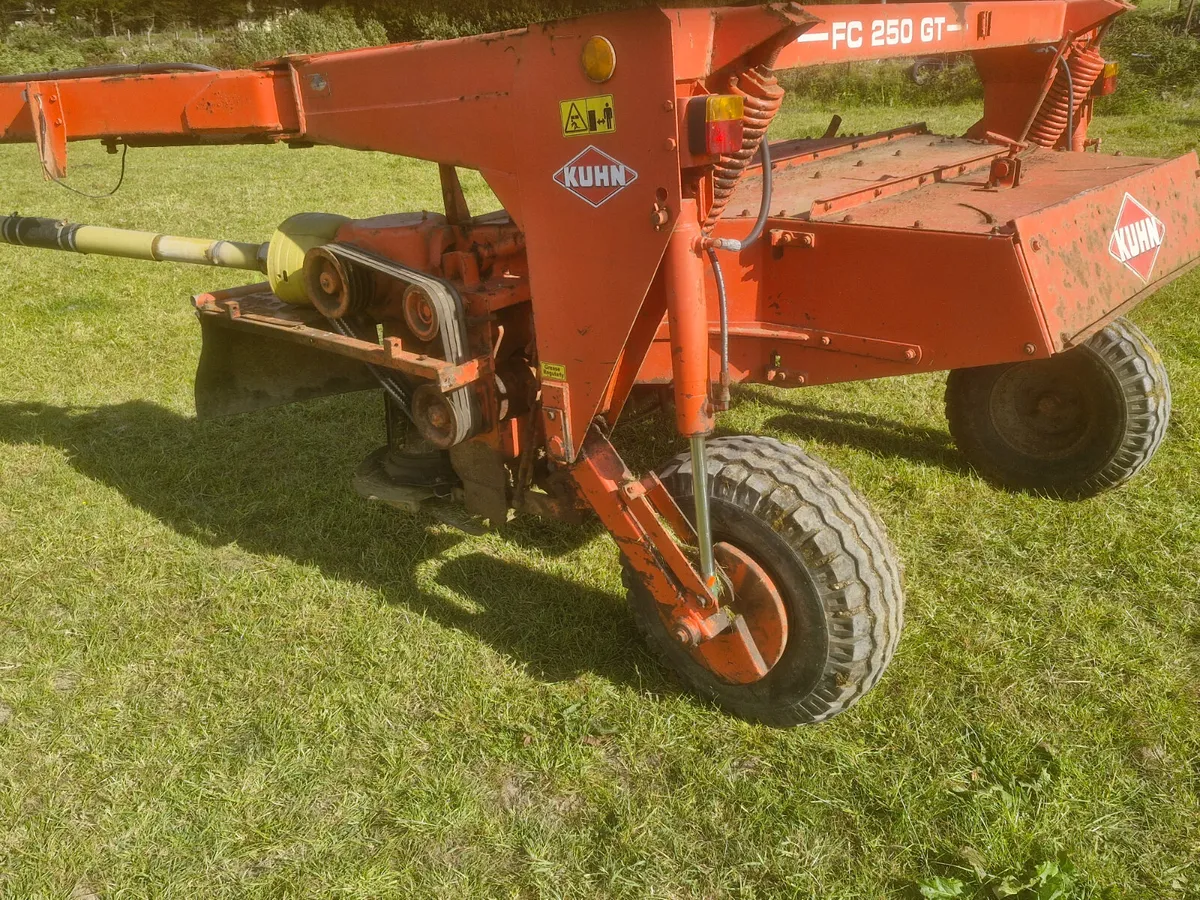 Mower kuhn fc250 - Image 3