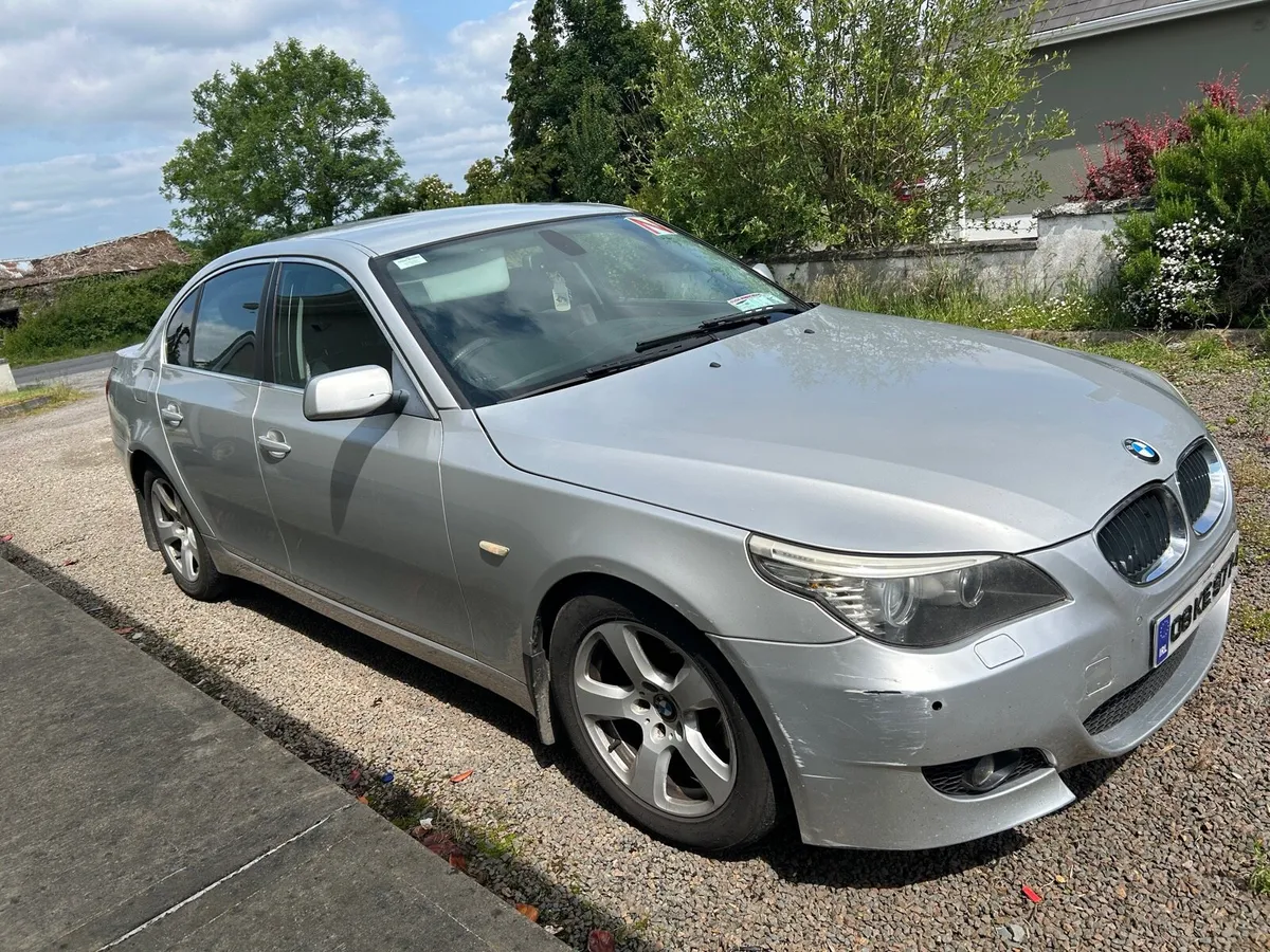 BMW 5 series - Image 1