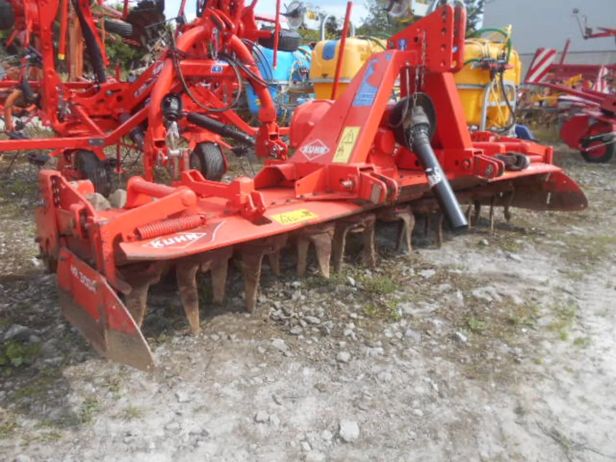 KUHN 3004 HEAVY DUTY POWER HARROW - Image 1