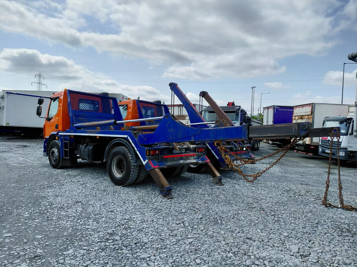 DAF LF Skip Loader - Image 3