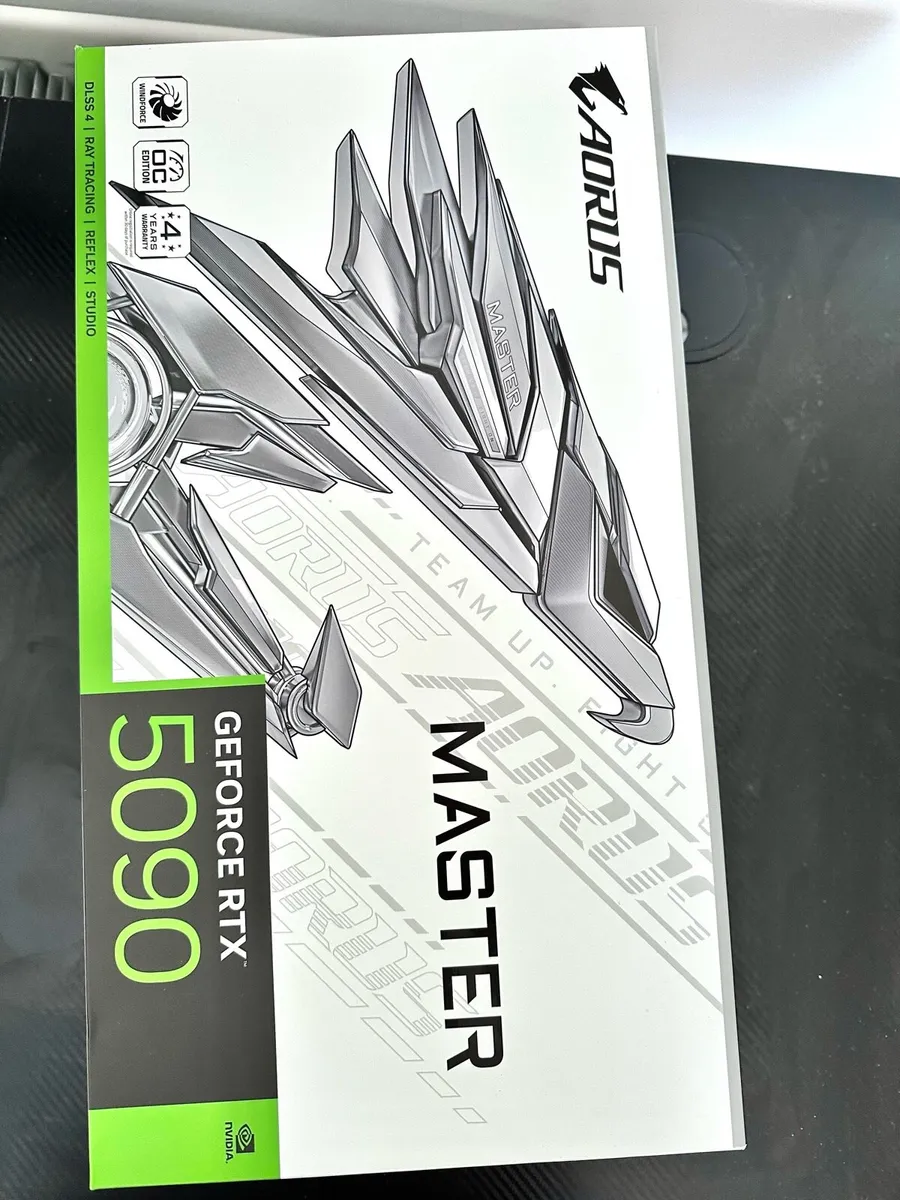 RTX 5090 AORUS MASTER ICE 32G + Extras - Image 4