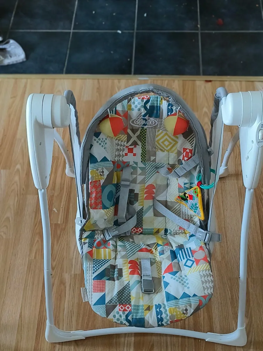 Graco Baby swing - Image 2