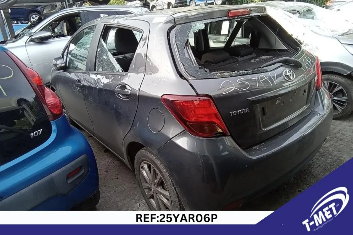 2015 TOYOTA YARIS BREAKING FOR PARTS - Image 3