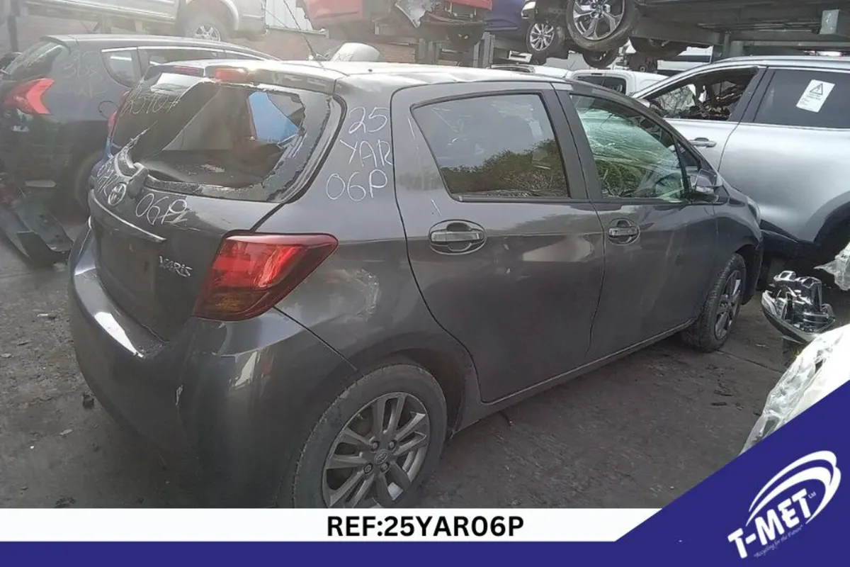2015 TOYOTA YARIS BREAKING FOR PARTS - Image 4
