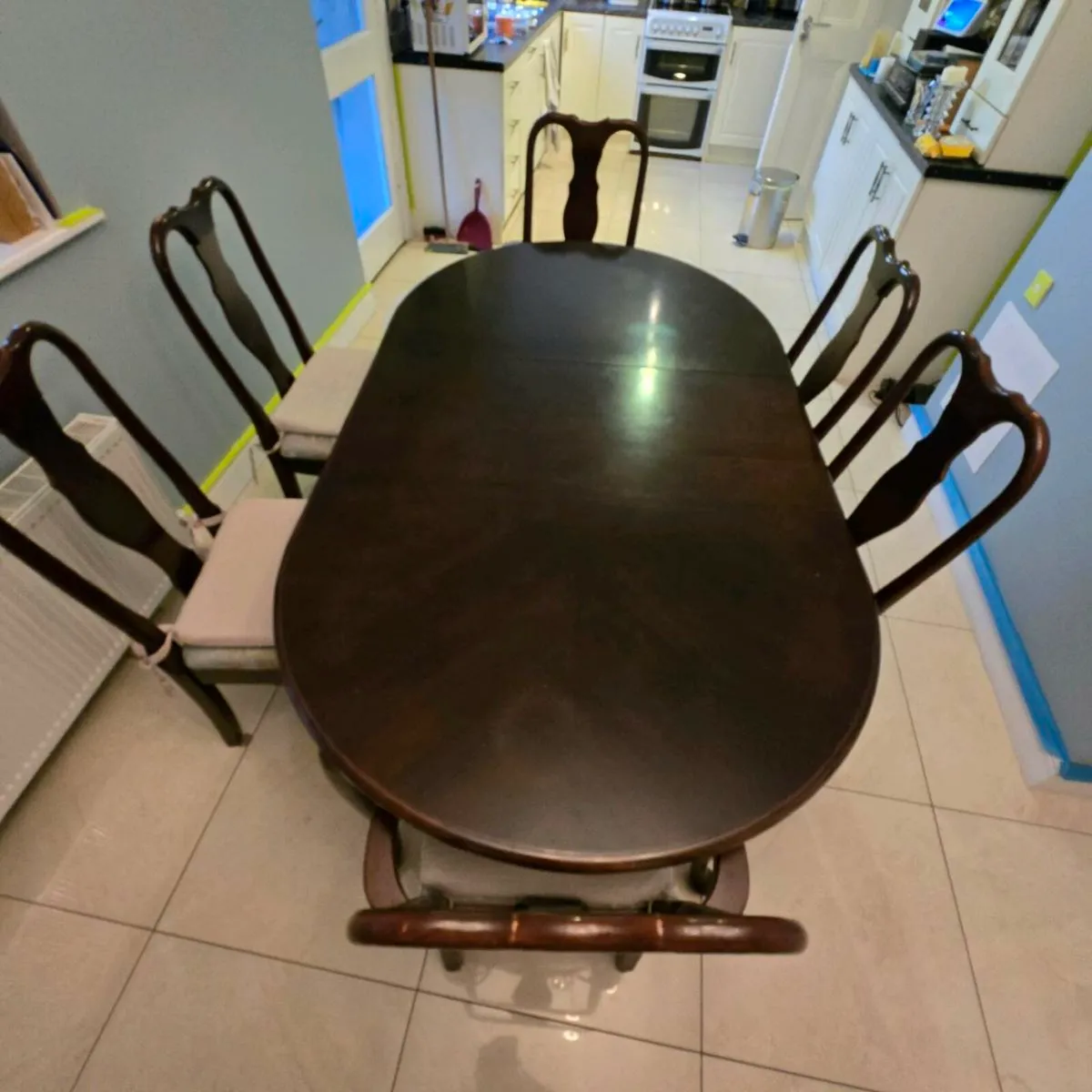 Dining Room Table & chairs - Image 1