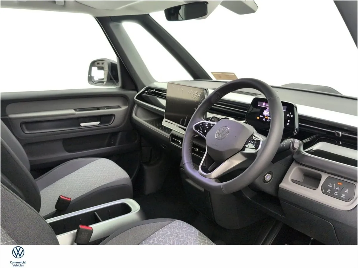Volkswagen ID. Buzz Style 86kwh 280HP LWB 7 Seater - Image 4