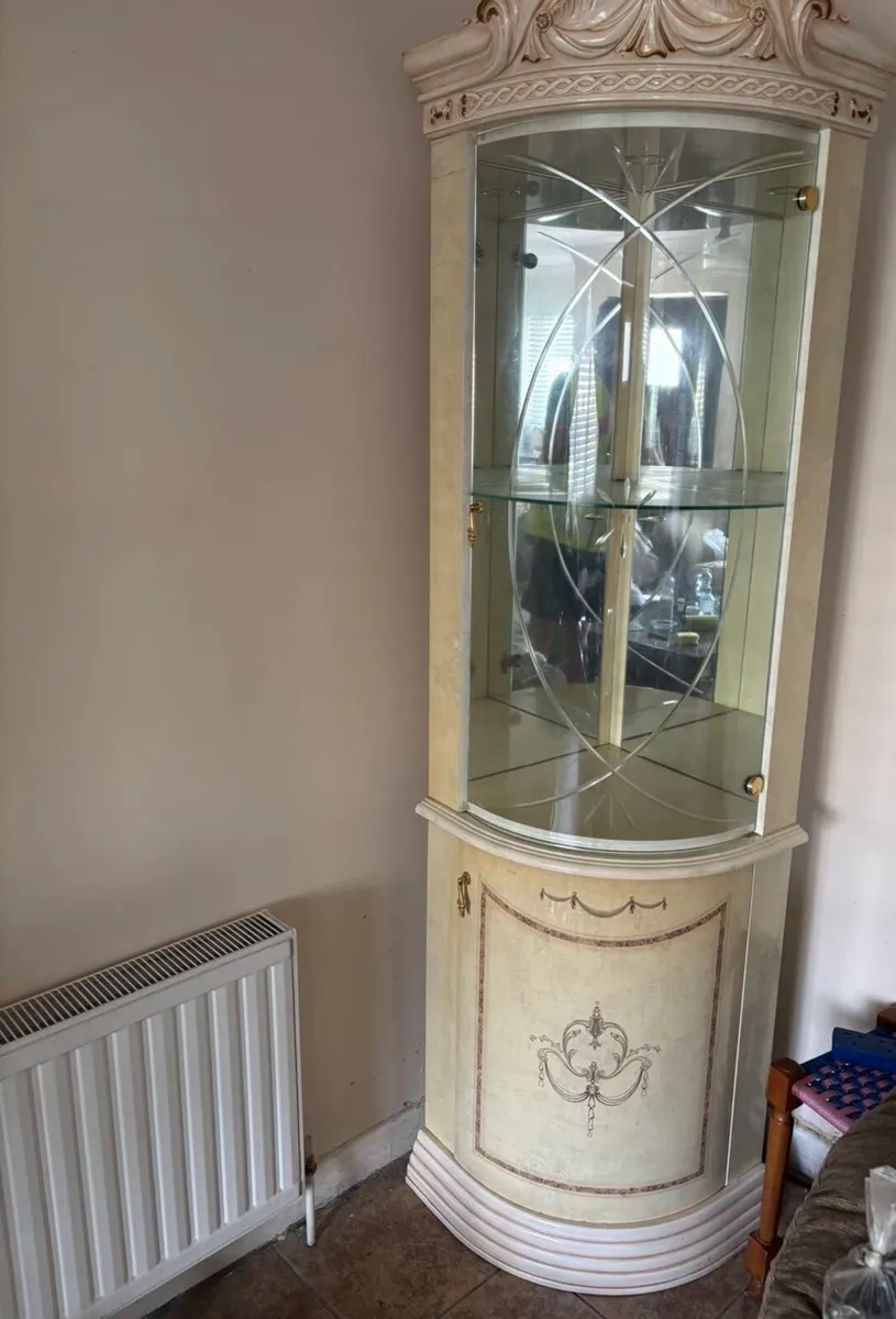 Top Quality Italian Furniture - Image 3