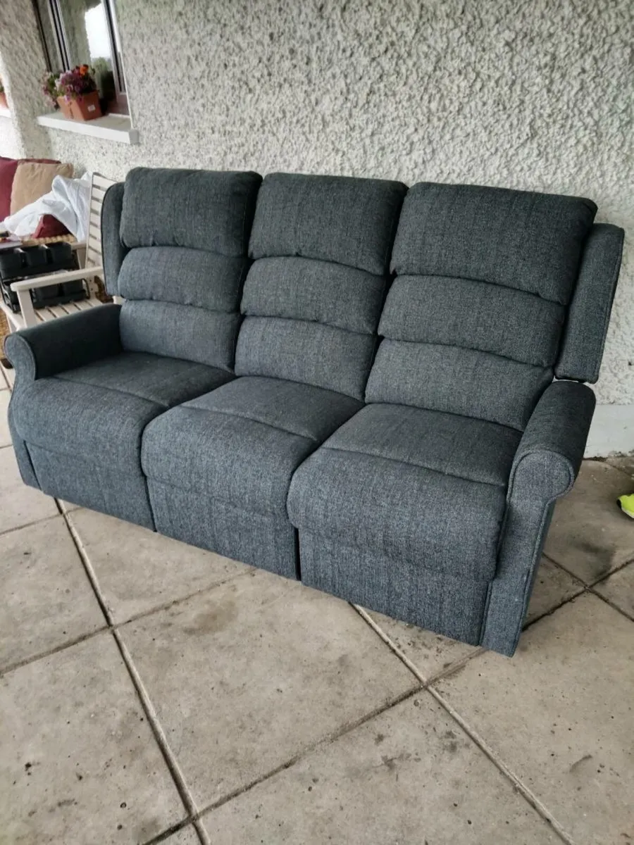 3 seater Recliner Couch - Image 2