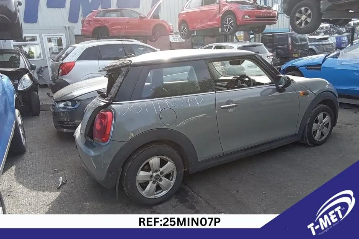 2018 MINI COOPER BREAKING FOR PARTS - Image 4