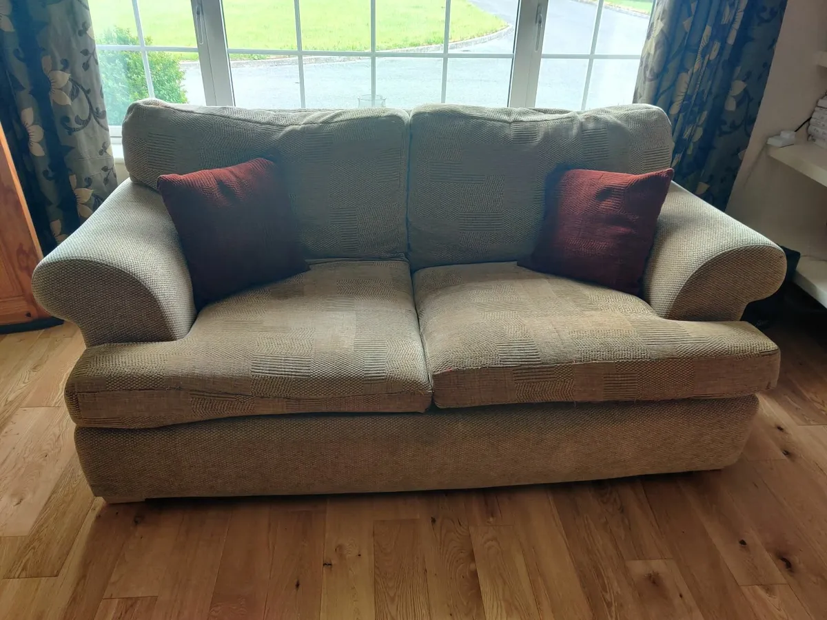 2 Piece Couch Set With Cushions - Image 2