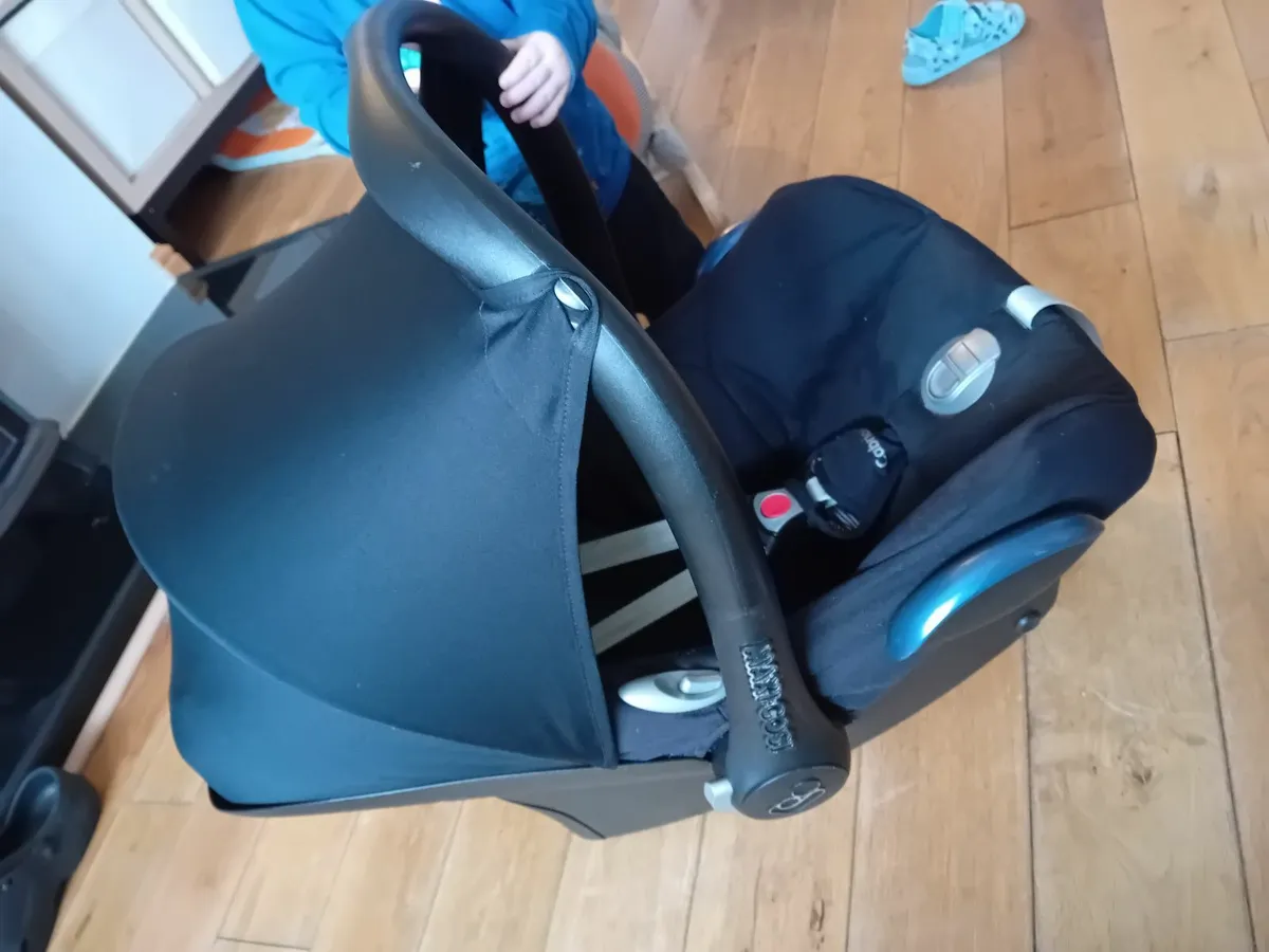 Car seat - Image 4