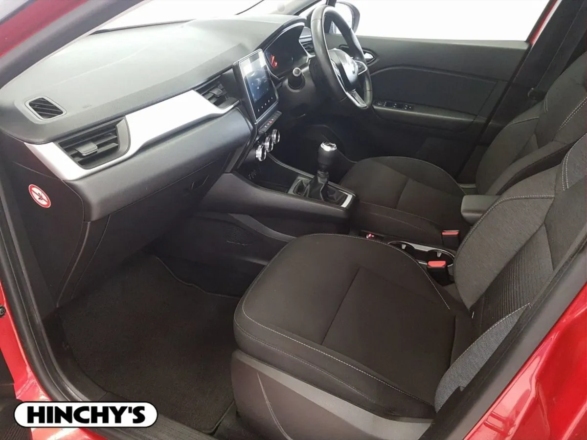 Renault Captur dCi 95 Iconic - Image 4