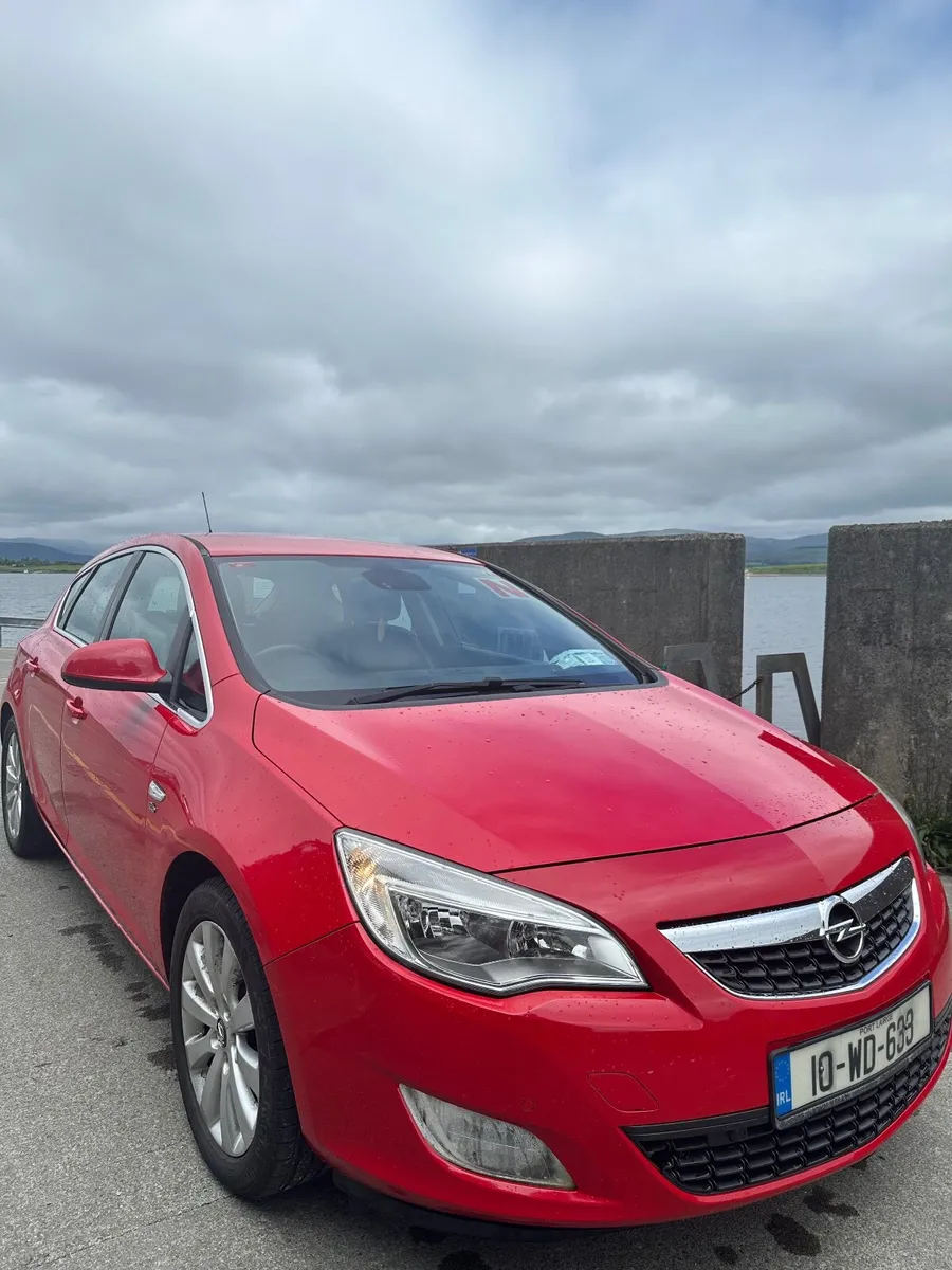 1.7L Opel Astra Elite 2010 - Image 2