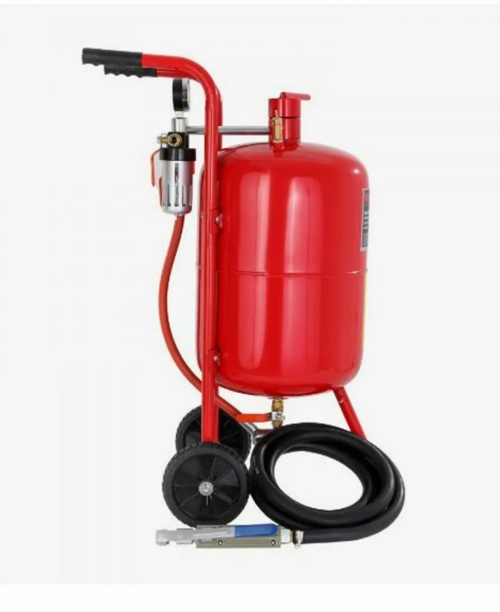 10 Gallon/38L Sandblaster Equipped - Image 4