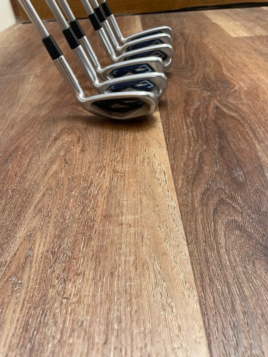 Mizuno Jpx-850 Golf Irons - Image 3