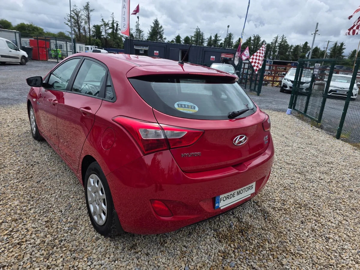 Hyundai i30 1.4 petrol 2013 - Image 3