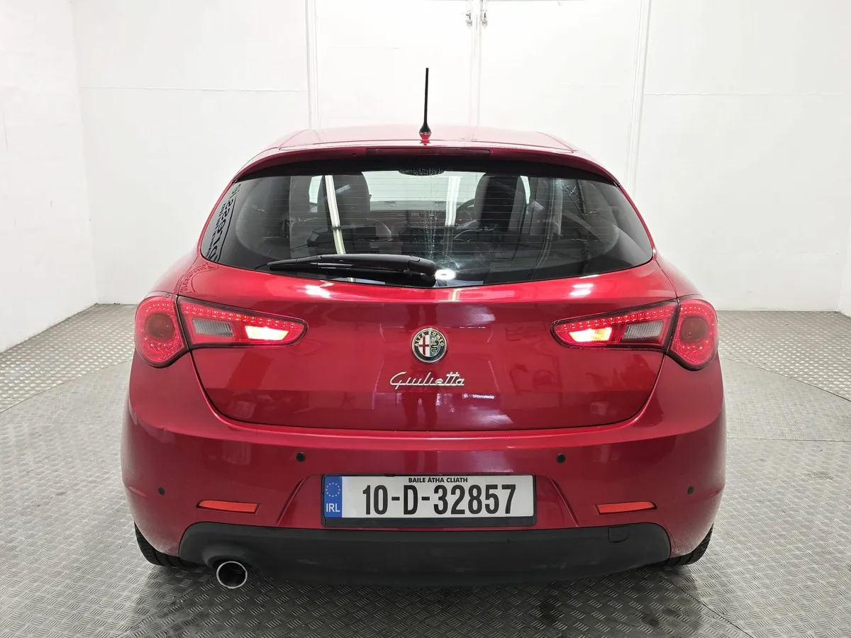 Alfa Romeo Giulietta 2010 - Image 3