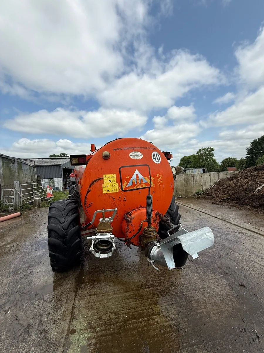 1600 GALLON ABBEY TANKER - Image 4