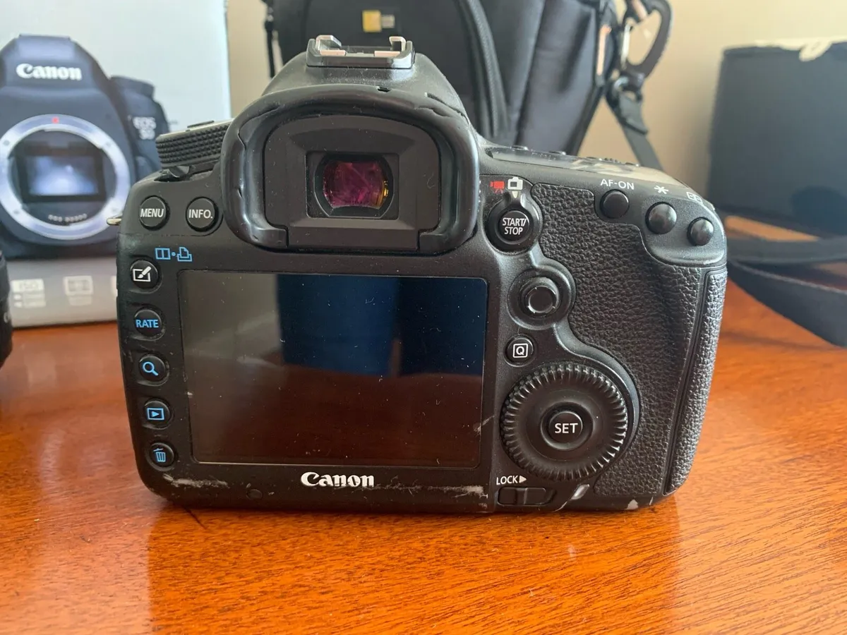 Canon 5D Mark iii and accessories - Image 2