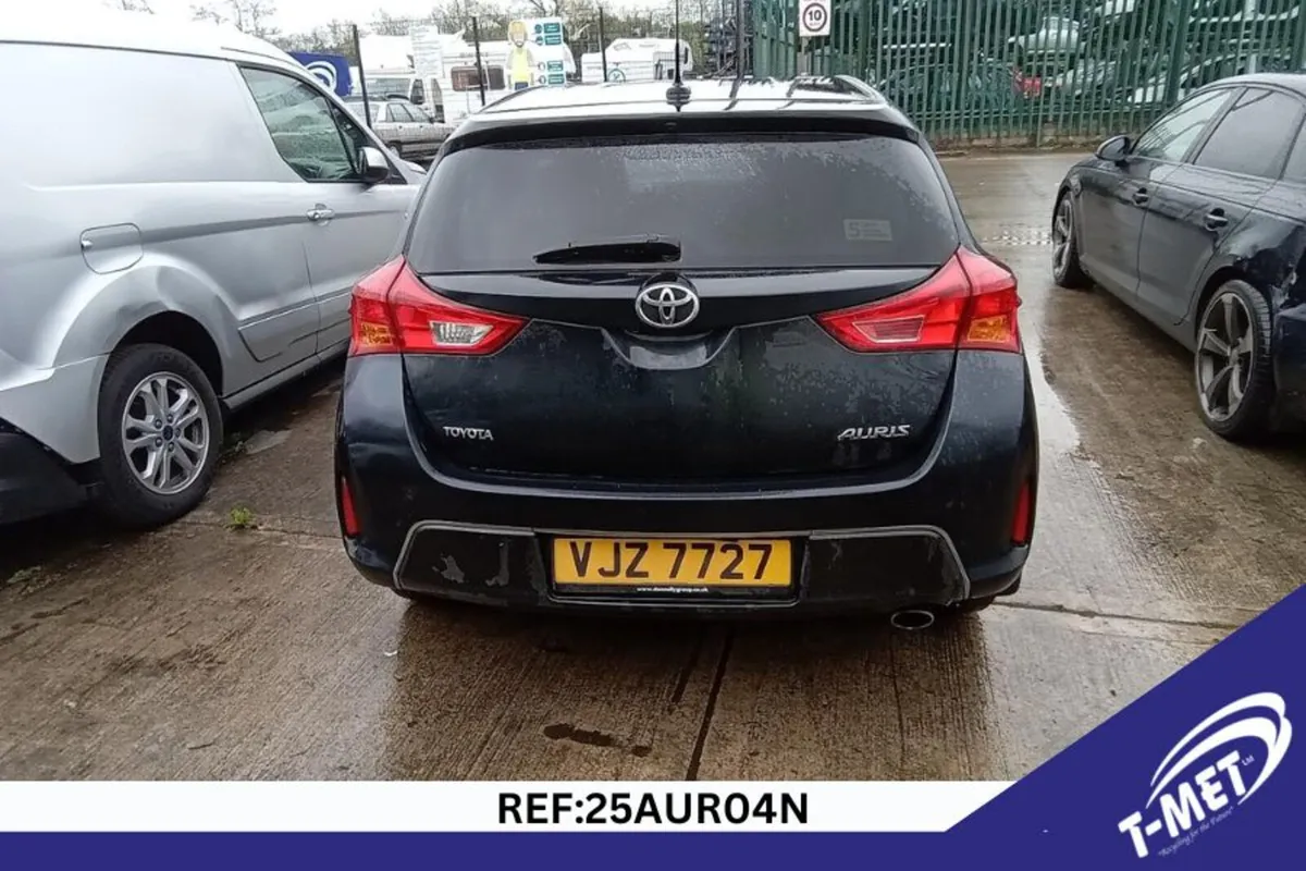 2014 TOYOTA AURIS BREAKING FOR PARTS - Image 3