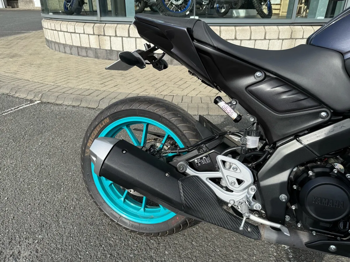 2024 Yamaha MT 125 - Image 3