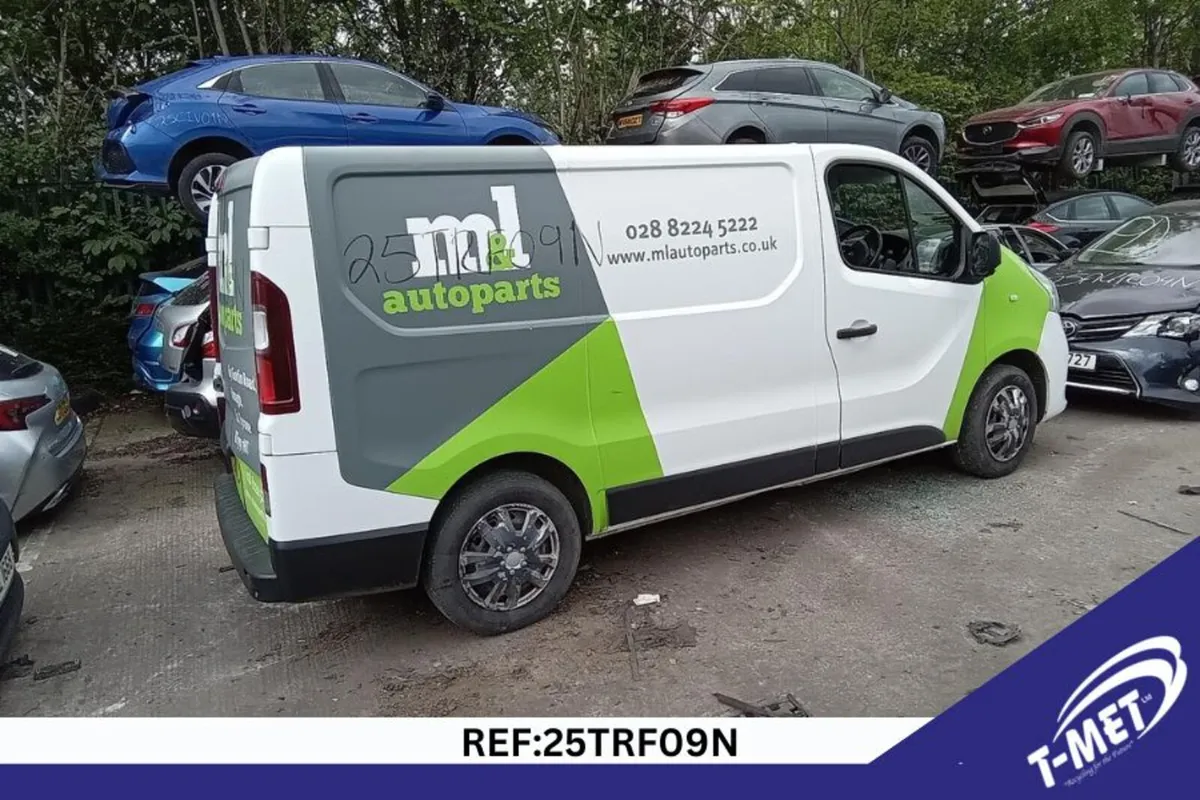 2014 RENAULT TRAFIC BREAKING FOR PARTS - Image 4