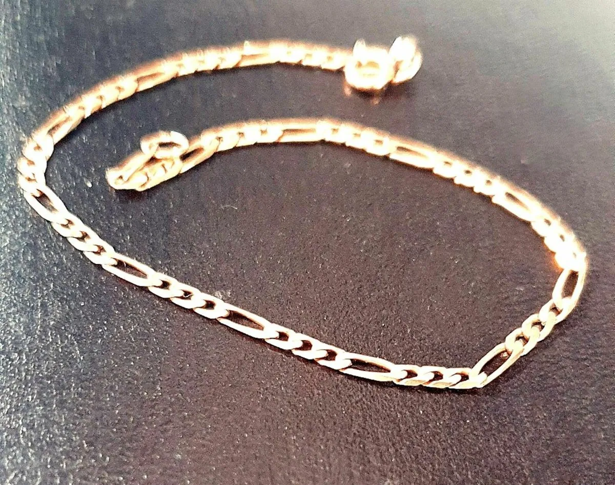 Vintage Unisex 9ct Gold Figaro Bracelet - Image 4