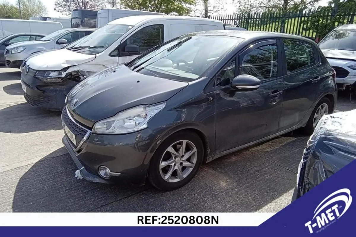 2013 PEUGEOT 208 BREAKING FOR PARTS - Image 1