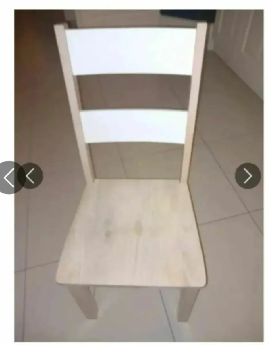 Kitchen table with 6 chairs - Image 1