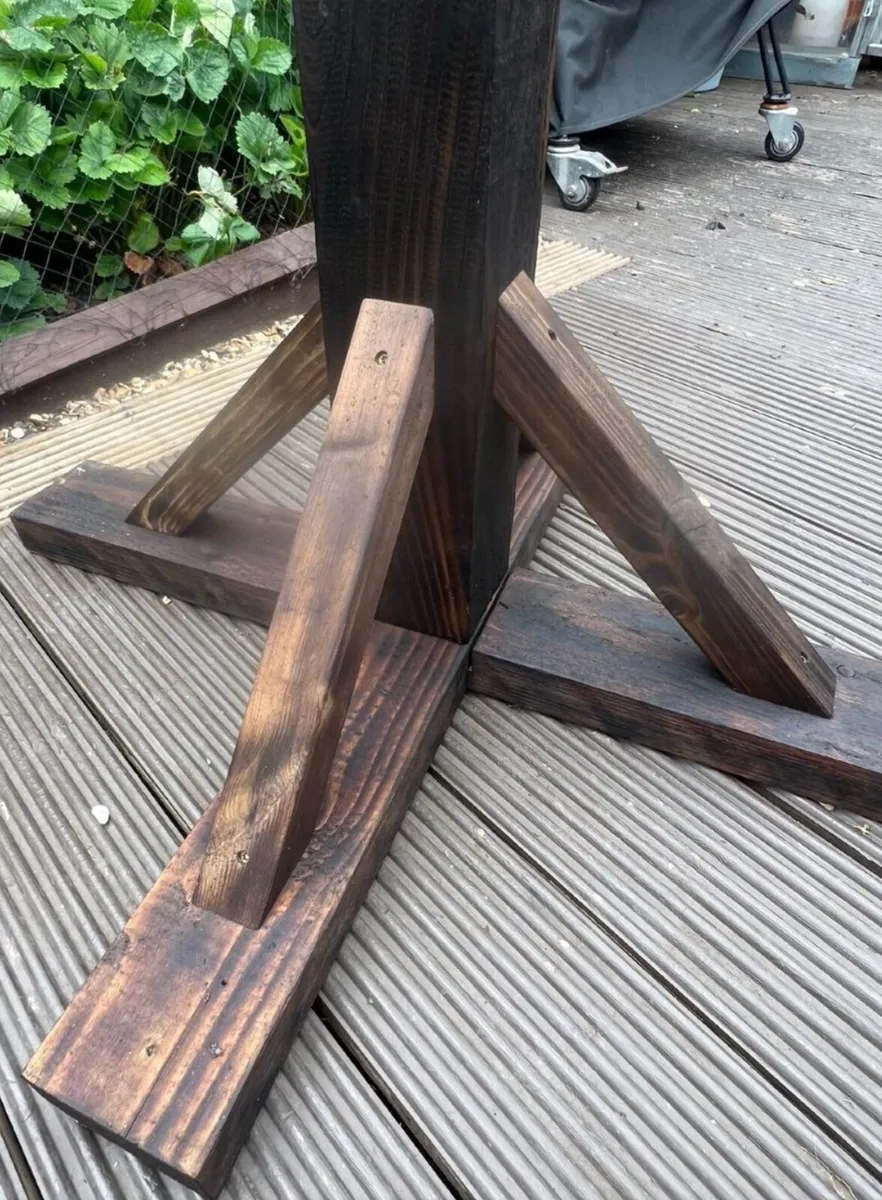 HANDMADE BIRD TABLE . - Image 3