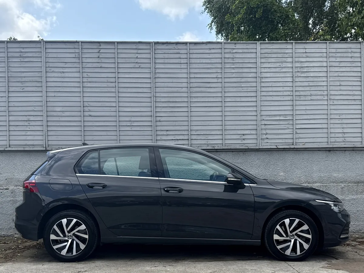 Volkswagen Golf 2022 STYLE TSI 1.4 E-HYBRID / PHEV - Image 3