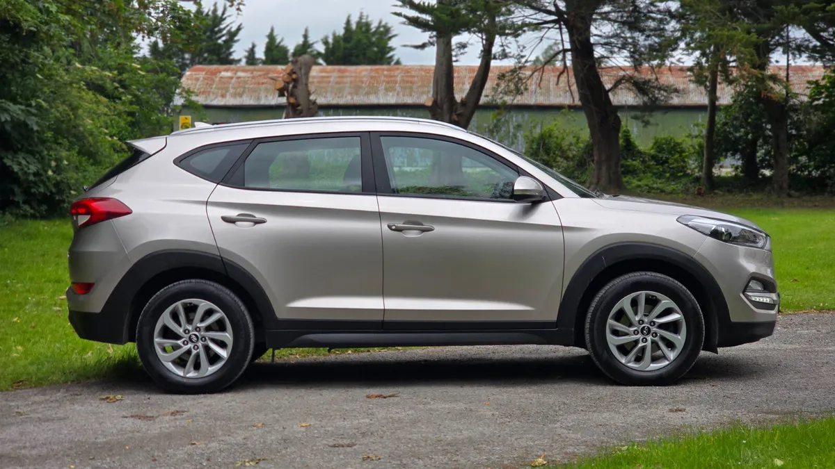 2018 Hyundai Tucson 1.7 CRDI Executive Automatic - Image 3